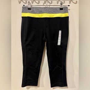 🆕WT Forever 21 athletic legging capri in black and neon yellow with key pocket.